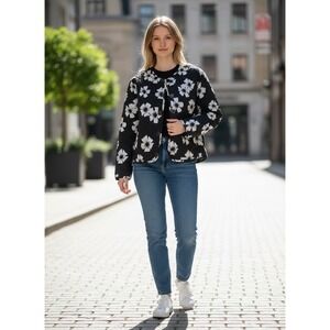 Scoop Womens Black White Floral Quilted Button Front Jacket Size M 8-10 NEW